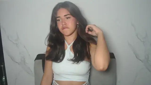 Snapshot of melodyphillips_2_ chatting on May 3, 2026, 2:17 am melodyphillips 2 online show from May 3, 2026, 2:17 am