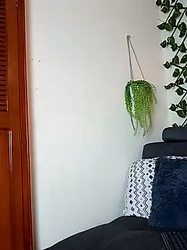 MadelynSmit  online show from March 7, 2026, 11:07 am