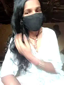Snapshot of Desi_Couple_P chatting on April 28, 2026, 5:12 am Desi Couple P online show from April 28, 2026, 5:12 am