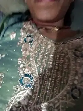 Snapshot of Desi_Couple_P chatting on June 4, 2026, 11:33 pm Desi Couple P online show from June 4, 2026, 11:33 pm