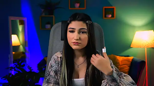 TerezaRobinson online show from February 12, 2026, 1:06 pm