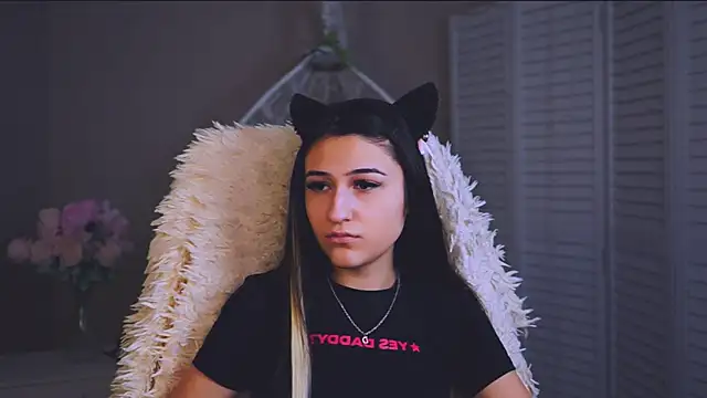 TerezaRobinson online show from February 26, 2026, 12:26 pm