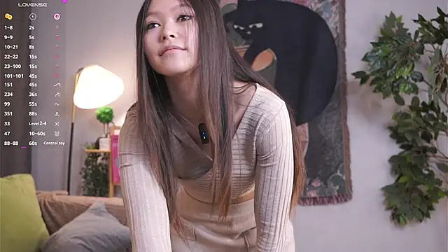 JanelBitther online show from April 12, 2026, 8:14 pm