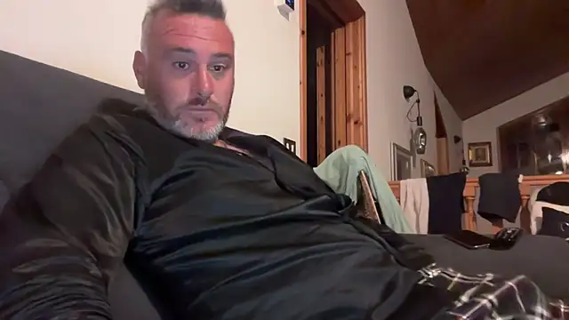Snapshot of marcovik1 chatting on May 20, 2026, 7:31 pm marcovik1 online show from May 20, 2026, 7:31 pm