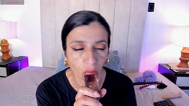 MissMilf  online show from April 21, 2026, 1:42 am