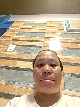 squirtshantal online show from March 27, 2026, 8:26 am