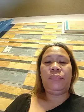 squirtshantal online show from April 21, 2026, 10:01 pm