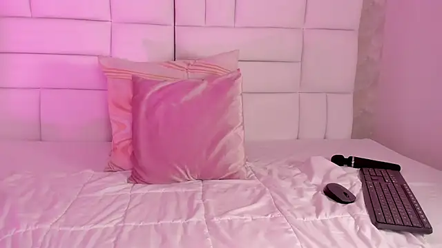 ween sheng  online show from March 8, 2026, 3:21 am