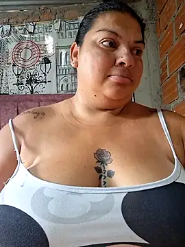 Juli Powl online show from March 3, 2026, 12:33 pm