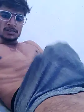 Snapshot of kaushikhotty chatting on July 14, 2026, 2:05 am kaushikhotty online show from July 14, 2026, 2:05 am