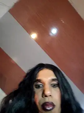 latinhott23 online show from February 21, 2026, 8:43 pm