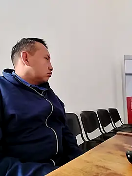 Hachi28 online show from March 29, 2026, 12:38 pm