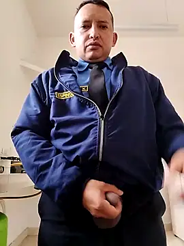 Hachi28 online show from April 23, 2026, 4:42 pm