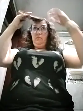  Saraqueen online show from March 31, 2026, 1:51 am