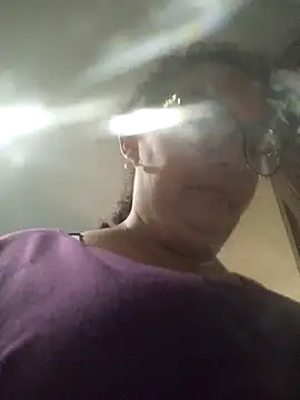  Saraqueen online show from April 17, 2026, 3:20 am