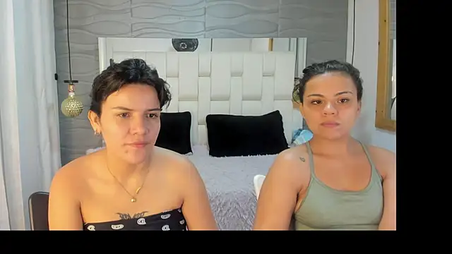 Veyra sereny online show from April 3, 2026, 2:53 am