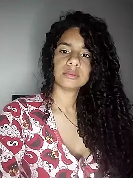 RizHoney online show from April 7, 2026, 5:41 am