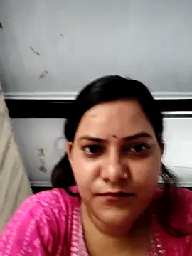 Snapshot of Anushka_Singh0 chatting on July 18, 2026, 1:04 pm Anushka Singh0 online show from July 18, 2026, 1:04 pm