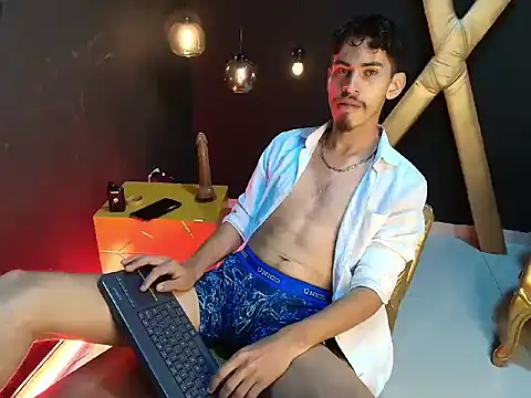 Snapshot of skinny_jean_ chatting on June 7, 2026, 3:43 am skinny jean online show from June 7, 2026, 3:43 am