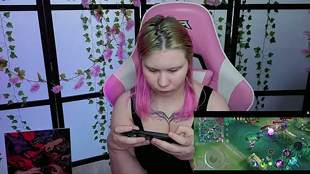 kitsune little online show from April 15, 2026, 3:46 am