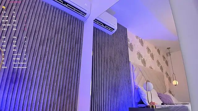 Lolaa-evans online show from February 27, 2026, 8:53 pm