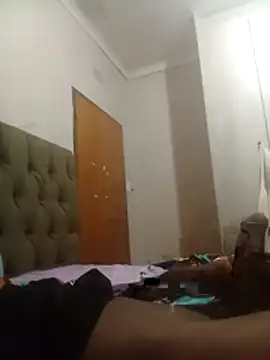 Leroyhotess online show from March 11, 2026, 8:04 pm