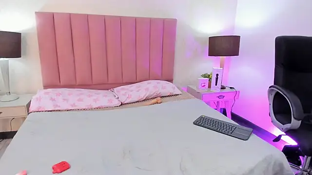 Rubi08  online show from April 22, 2026, 11:23 am