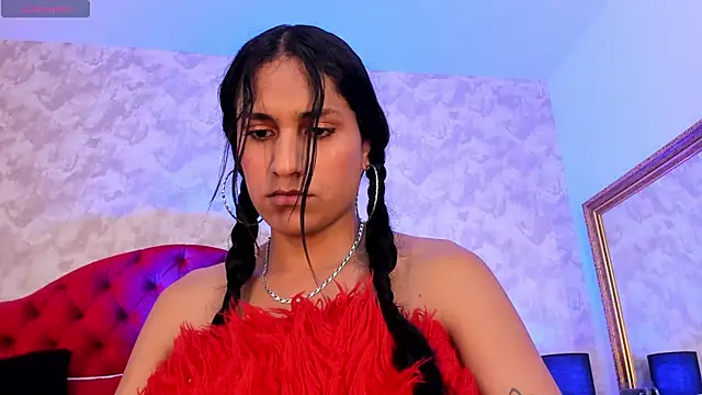 Isabell  26 online show from April 18, 2026, 7:58 pm