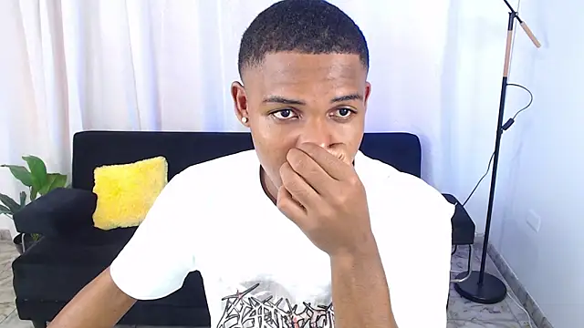 MaxCum18  online show from February 21, 2026, 1:56 pm