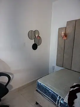 rashaaa  online show from April 23, 2026, 3:19 am