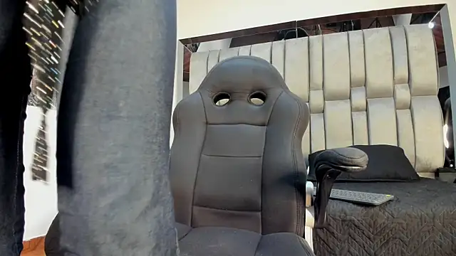 ElektraBomdans online show from April 18, 2026, 7:58 pm