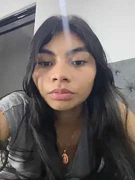 eimmy  skinny online show from May 19, 2026, 11:11 pm