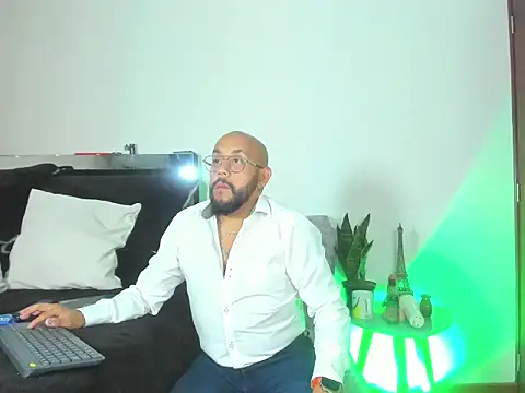 King bear 25 online show from March 6, 2026, 3:03 am