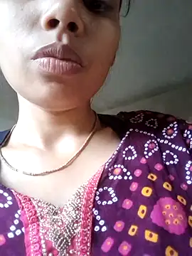 Horny Girl VIP online show from April 22, 2026, 10:28 am