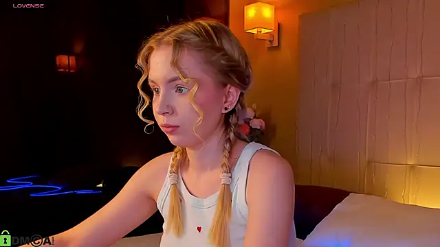 Linda  Bloom online show from April 19, 2026, 12:43 am