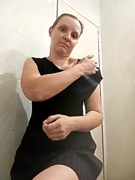 Snapshot of SusanGold9211 chatting on March 5, 2026, 9:38 am SusanGold9211 online show from March 5, 2026, 9:38 am