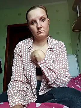 SusanGold9211 online show from March 25, 2026, 9:48 am