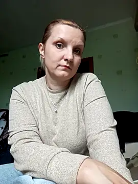 SusanGold9211 online show from April 29, 2026, 9:13 am