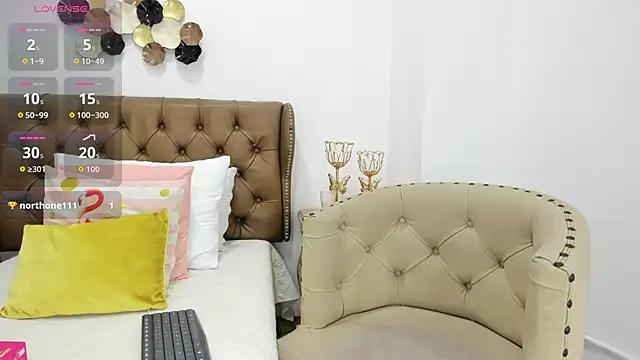 pinkmoon30 online show from April 20, 2026, 11:24 am