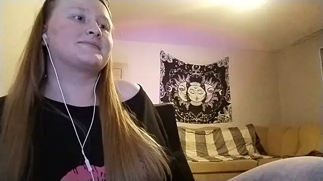 AnikaLipps online show from April 18, 2026, 2:59 am