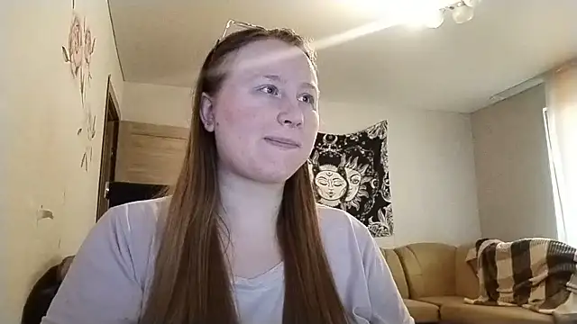 AnikaLipps online show from June 5, 2026, 4:02 pm