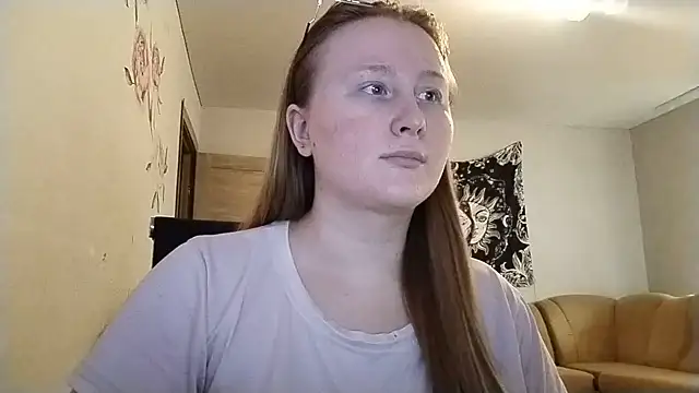 AnikaLipps online show from July 18, 2026, 4:22 pm