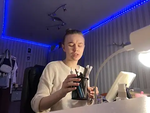 melissashineee online show from March 9, 2026, 4:38 am