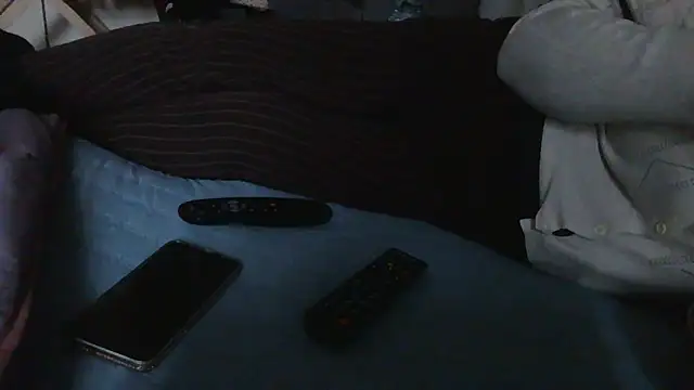 luanahot1 online show from April 14, 2026, 12:00 pm