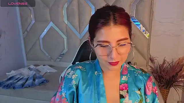 emily  tp online show from March 7, 2026, 2:41 am