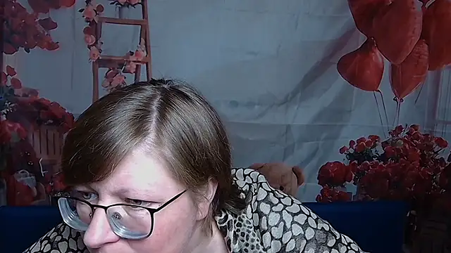 Snapshot of RadaChudna chatting on March 3, 2026, 12:11 pm RadaChudna online show from March 3, 2026, 12:11 pm