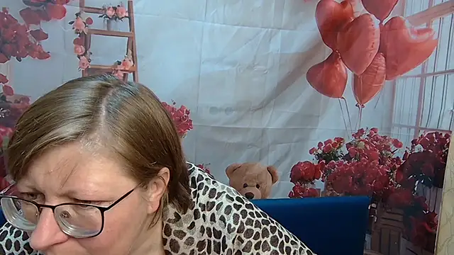 Snapshot of RadaChudna chatting on March 4, 2026, 12:22 pm RadaChudna online show from March 4, 2026, 12:22 pm