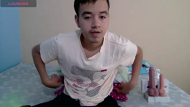 Snapshot of IronDante chatting on June 4, 2026, 12:11 pm IronDante online show from June 4, 2026, 12:11 pm