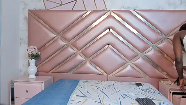 CharleneSmith online show from April 6, 2026, 11:33 am