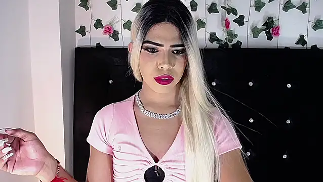 Kristal Queen01 online show from March 5, 2026, 6:53 am